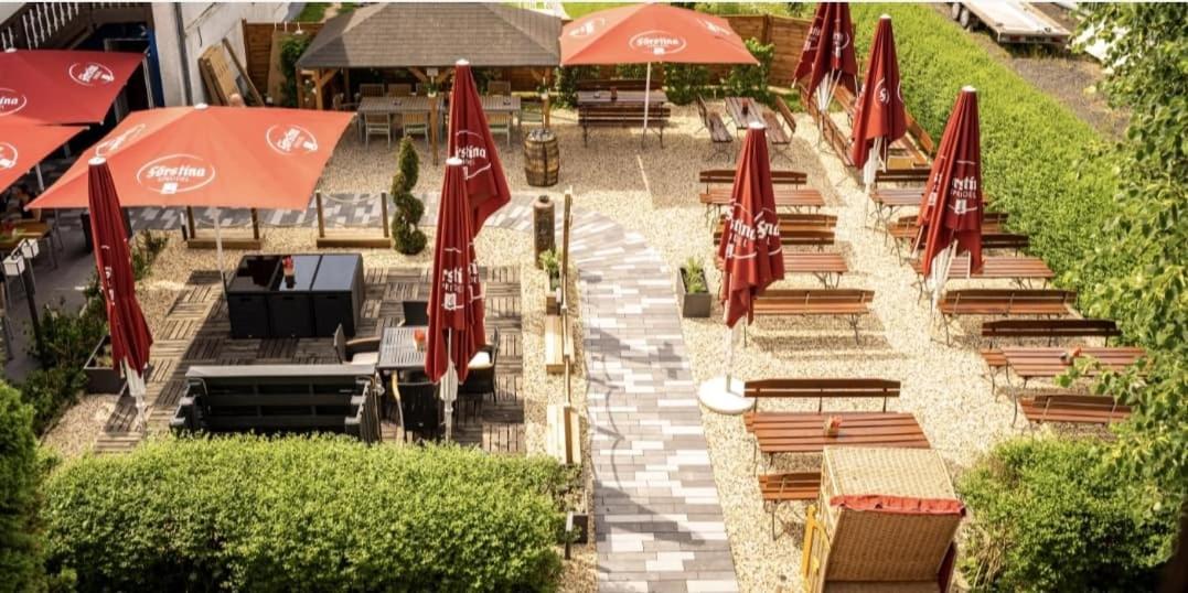 Rhoenblick Landhotel - Restaurant - Countrypub Petersberg  Exterior foto